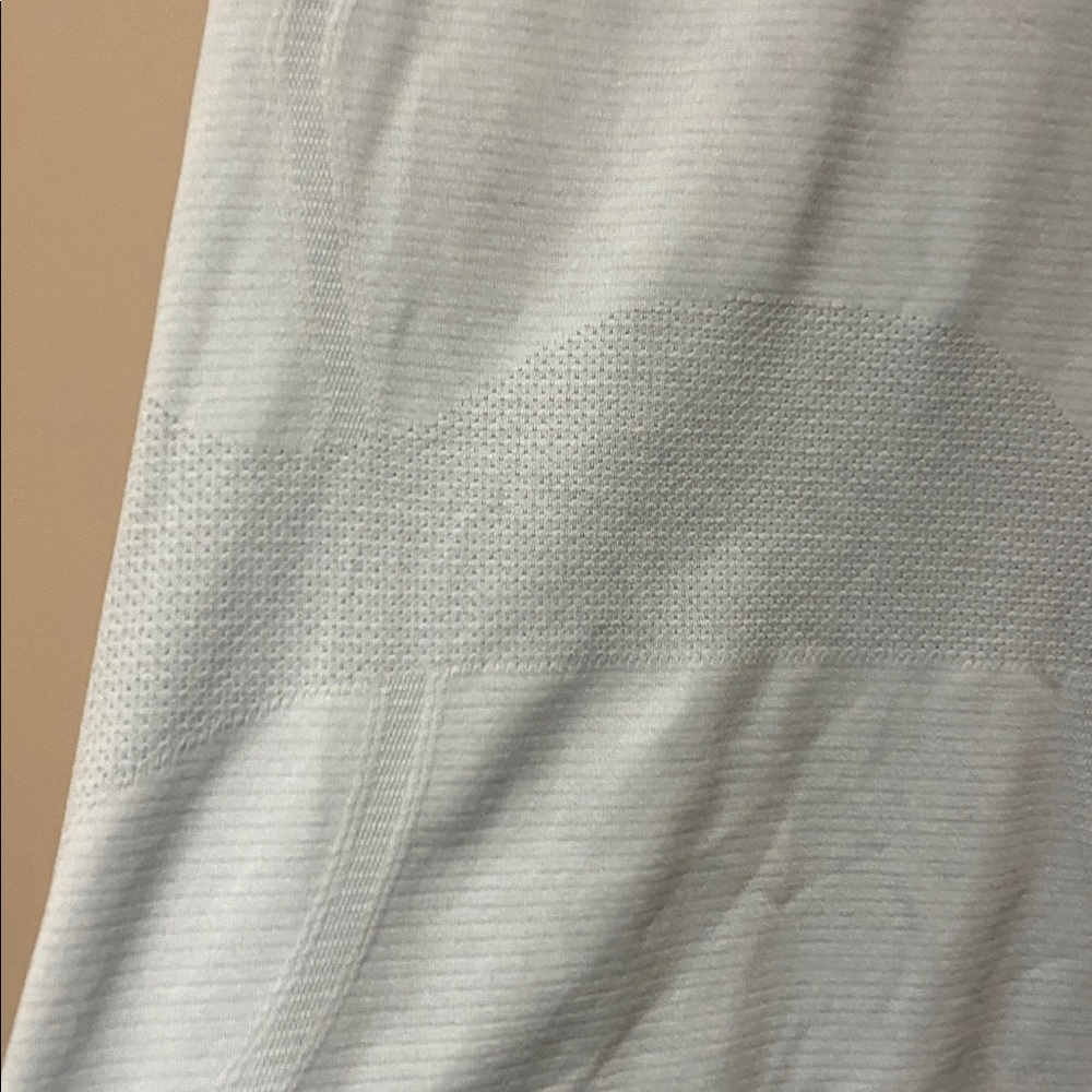 Lululemon Swiftly Tech T-Back - Picture 5 of 7